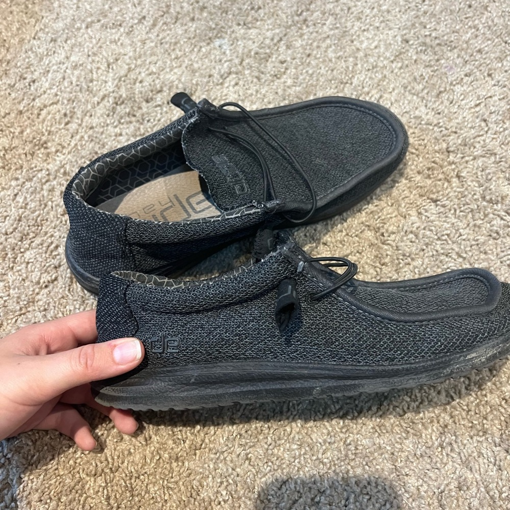Men’s Hey Dudes Size 7